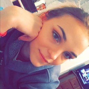 Meet your Posher, Shelby